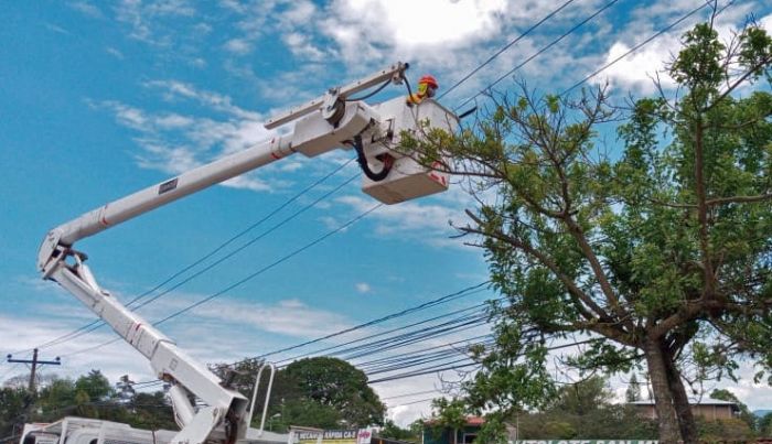 En temporada de lluvias, EEH atiende y repara más de 5,000 incidencias a nivel nacional.